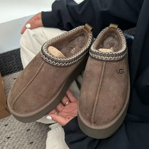 UGG Tazz Platform Shearling Lined Slipper - Picture 1 of 9